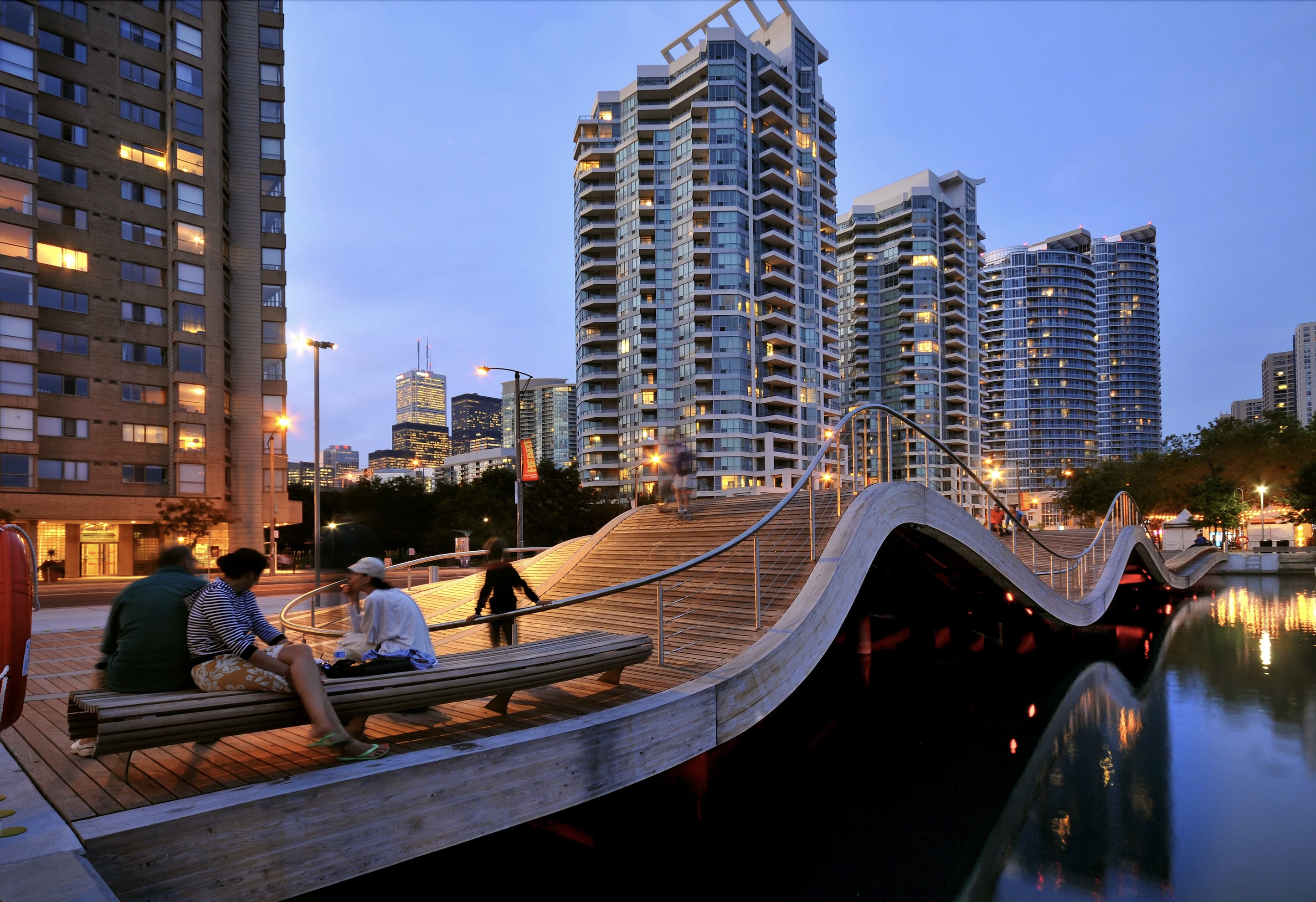 Spadina wavedeck